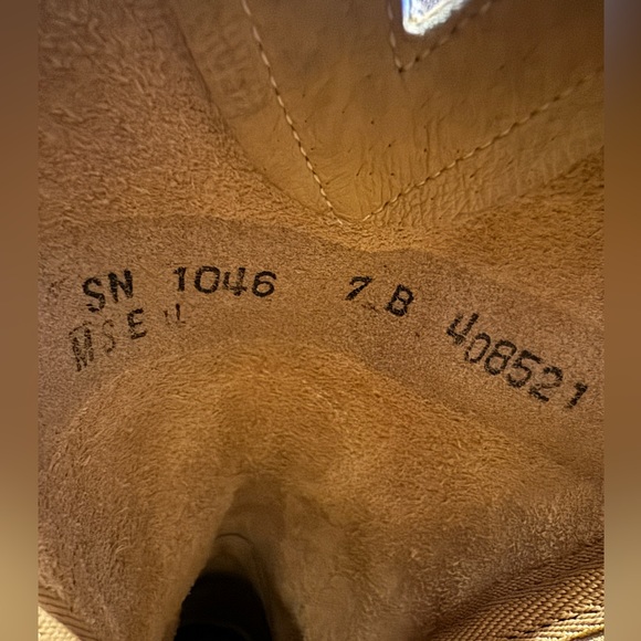 Sonora Distressed Leather Cowboy Boots - Picture 9 of 10